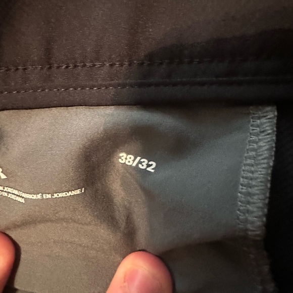 Brand NEW without tags Under Armour Golf Pants - Picture 2 of 2